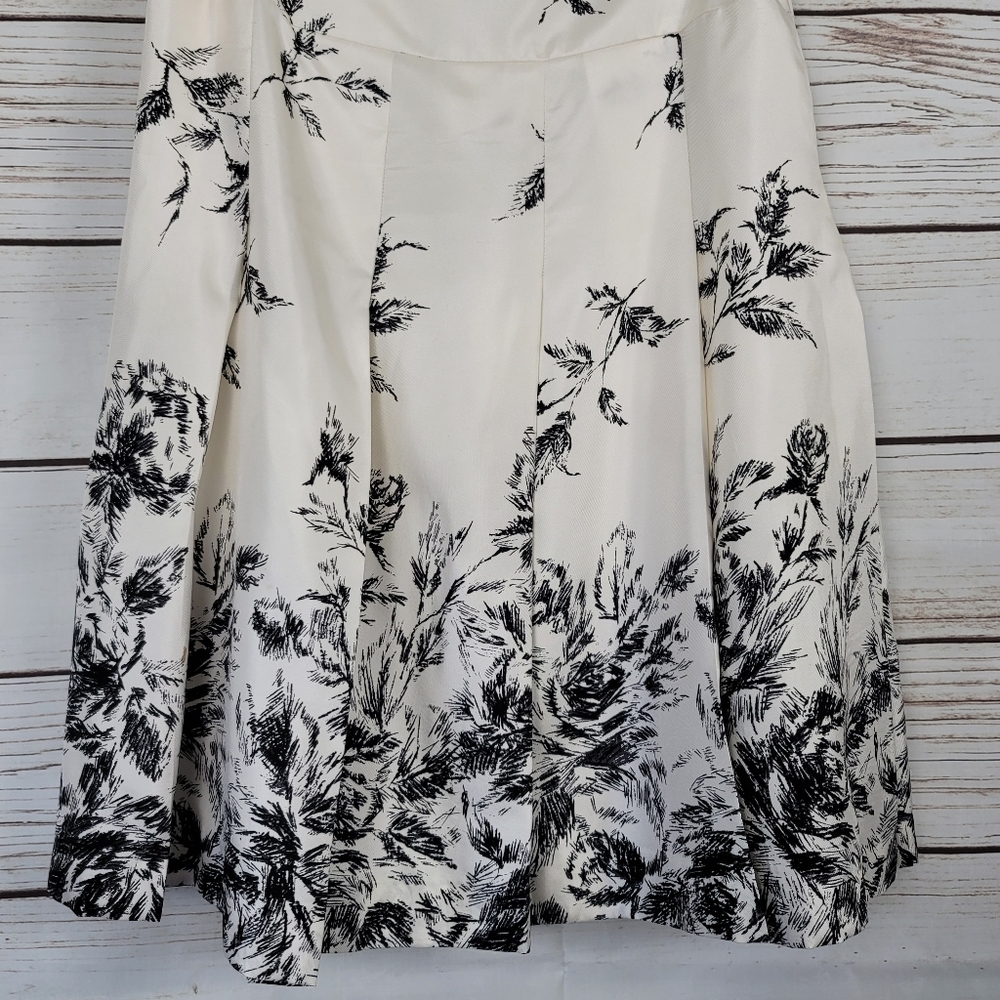 Nine West | Pleated Silk Floral A-line Skirt - Picture 2 of 11